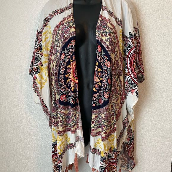 Tops - NWOT super cute bohemian style wrap with arm holes!